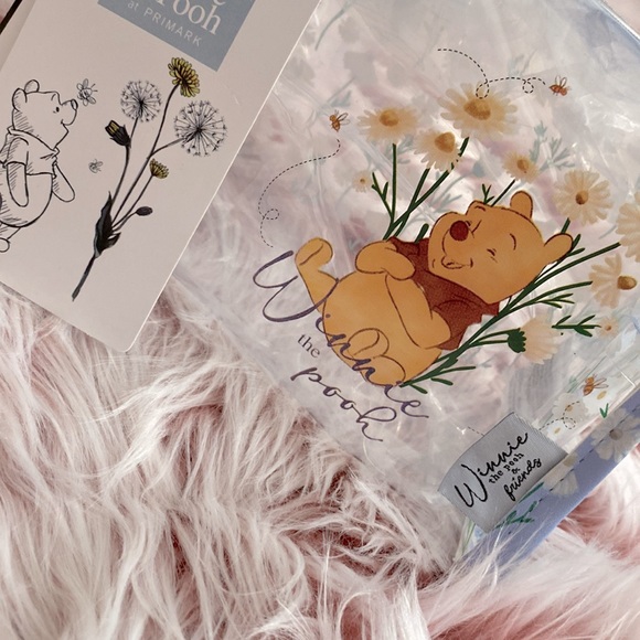 NWT!✨PRIMARK EXCLUSIVE✨Gorgeous Disney’s Winnie the Pooh Floral Makeup Bag! 🐻🍯 - Picture 5 of 8